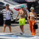 Hailey Bieber – With Justin seen at the beach in a Bronco - 454 x 303