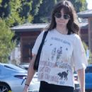 Alison Brie – Seen at Lazy Acres Market in Los Feliz - 454 x 681