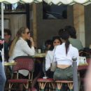 Elizabeth Berkley – Seen after lunch in Paris - 454 x 462