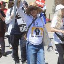 Rosanna Arquette – Seen at the SAG strike in Hollywood - 454 x 681