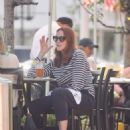 Marcia Cross – Steps out with a friend for lunch in Pacific Palisades - 454 x 670