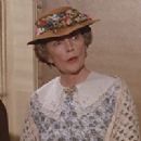 Joan Leslie- as Lillian Appletree - 200 x 200