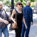 Taylor Swift – Arriving to a recording studio in New York