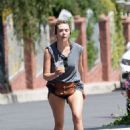 Elizabeth Olsen – Out for a jog in Los Angeles - 454 x 643