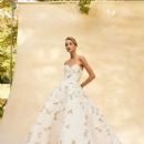 Oscar de la Renta Fall 2025 Bridal Collection - 454 x 603