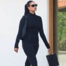 April Love Geary – Seen during a solo shopping session in Malibu - 454 x 681