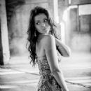 Alina Grosu - 328 x 492