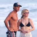 Ellie Goulding – Seen on Costa Rican Beaches - 454 x 681