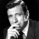Yves Montand - 454 x 681