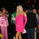 Devon Windsor – In tight pink dress during Fashion Week in New York - 454 x 636