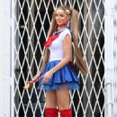 Olivia Attwood – On set of ‘Getting Filthy Rich’ at Comic Con at Olympia in London - 454 x 681