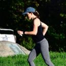 Jennifer Garner – Seen on a intense running in the neighborhood in Brentwood
