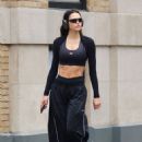 Amelia Hamlin – Shows her abs after a gym workout in Manhattan’s SoHo area - 454 x 644