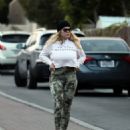 Shanna Moakler – Out in Los Angeles - 454 x 584