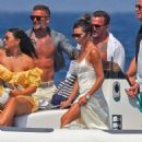 Victoria Beckham – Arriving at Ernesto Bertarelli Beach in Saint Tropez - 454 x 482