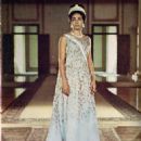 Empress Farah - 454 x 605