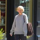 Lily Allen – Sporting her blonde bob haircut in Manhattan’s SoHo neighborhood - 454 x 695