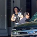 Ella Emhoff – Being escorted by Secret Service agents in Los Angeles - 454 x 302