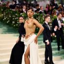 Taylor Russell – The 2024 Met Gala Celebrating ‘Sleeping Beauties Reawakening Fashion’ in New York - 454 x 681