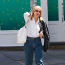 Chloe Sevigny – Is all smiles while out in Manhattan’s SoHo area - 454 x 667