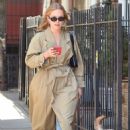Sailor Brinkley-Cook – On a walk with her dog in New York - 454 x 682