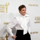 Eddie Redmayne - The 29th Annual Screen Actors Guild Awards (2023) - 454 x 321