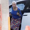 Helen Mirren – Shopping at Koontz Hardware store in West Hollywood - 454 x 681