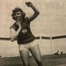 Israeli female discus throwers