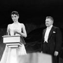 Audrey Hepburn and Jean Hersholt - The 26th Annual Academy Awards (1954) - 454 x 337