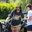 Candace Parker – Spotted in a casual attire after her injury in West Hollywood - 454 x 808