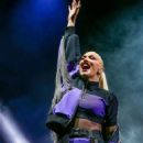Gwen Stefani – Cali Vibes festival at Long Beach