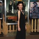 Perrey Reeves – ‘Zombieland: Double Tap’ Premiere in Westwood - 454 x 677