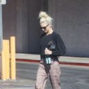 Jordyn Blum Out for Chinese Lunch in Encino - 454 x 681