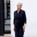 Jamie Lee Curtis – Is spotted out and about in Los Angeles - 454 x 681