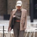 Danielle Armstrong – Shows her abs while out for business meetings in London - 454 x 703