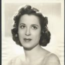 Kitty Carlisle - 454 x 572