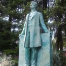 Outdoor sculptures in Illinois