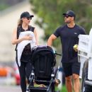 Jennifer Hawkins – Seen with Jake Wall and their two children Frankie and Hendrix in Sydney - 454 x 558