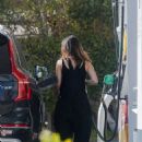 Rachel Bilson – stops to fill the tank in Los Angeles