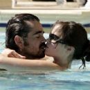 Colin Farrell and Muireann McDonnell in Las Vegas - Paparazzi - 454 x 307