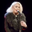 Kim Wilde – Performs Live During a Concert in Berlin - 454 x 681