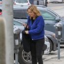 Alicia Silverstone – Grabbing dinner at a vegan restaurant in Los Angeles