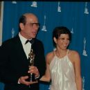 Tommy Lee Jones and Marisa Tomei At The 66th Annual Academy Awards (1994) - 454 x 458