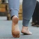 Drew Barrymore – Goes barefoot while out and about in New York