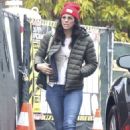 Sarah Silverman – Sharing a kiss with her boyfriend Rory Albanese in Los Angeles - 454 x 681