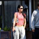 Amelia Gray Hamlin – In gray sweatpants and a pink t-shirt steps out in Los Angeles - 454 x 728