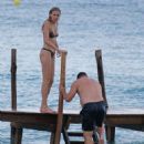 Celebrity Sightings In Ibiza - 454 x 587