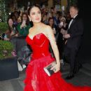 Salma Hayek – In red dress at Met gala in New York - 454 x 681
