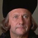 Henry VIII and His Six Wives - Donald Pleasence