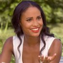 Joy Bryant - 454 x 733